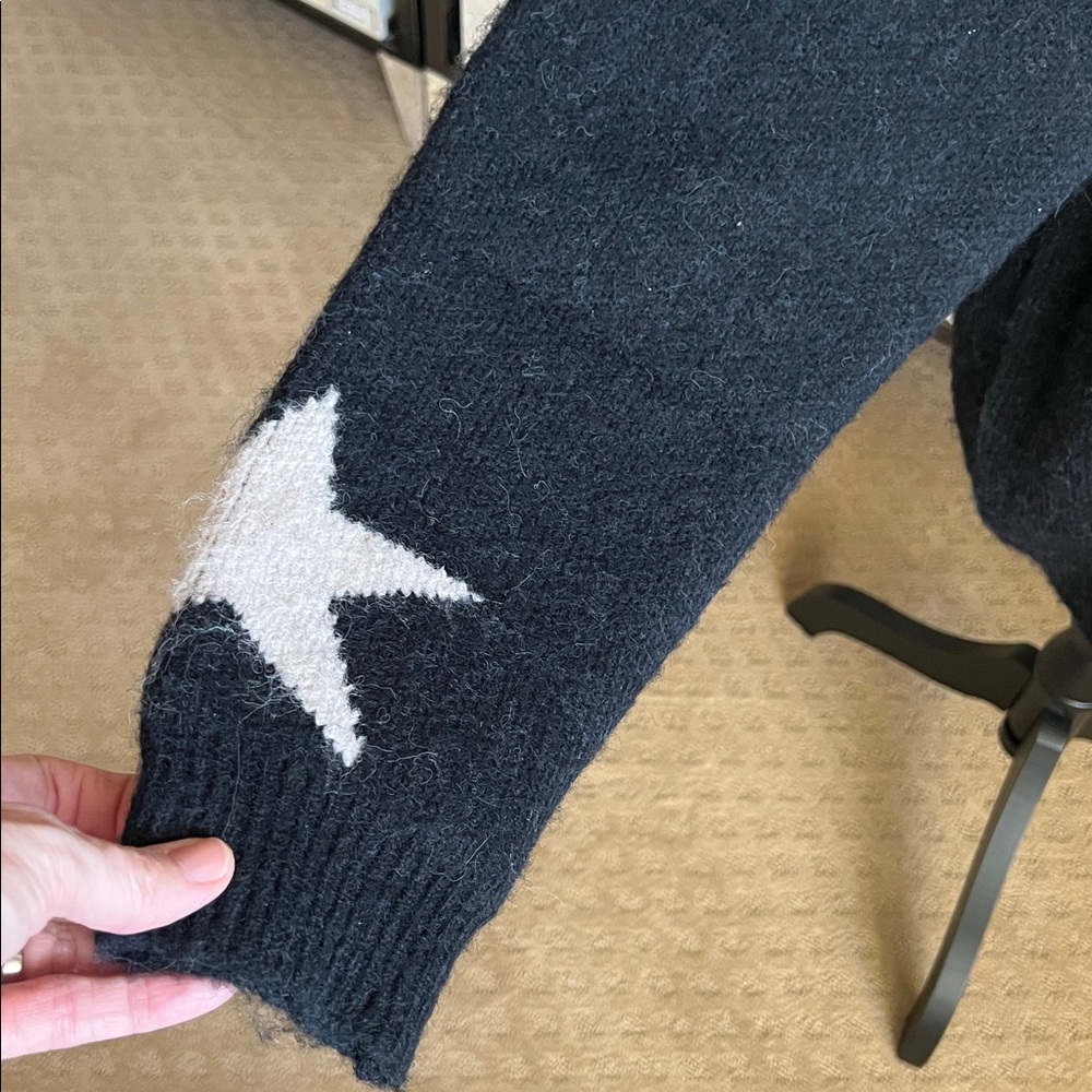 NWT Bluivy Black and Beige Star Sweater - Picture 3 of 12